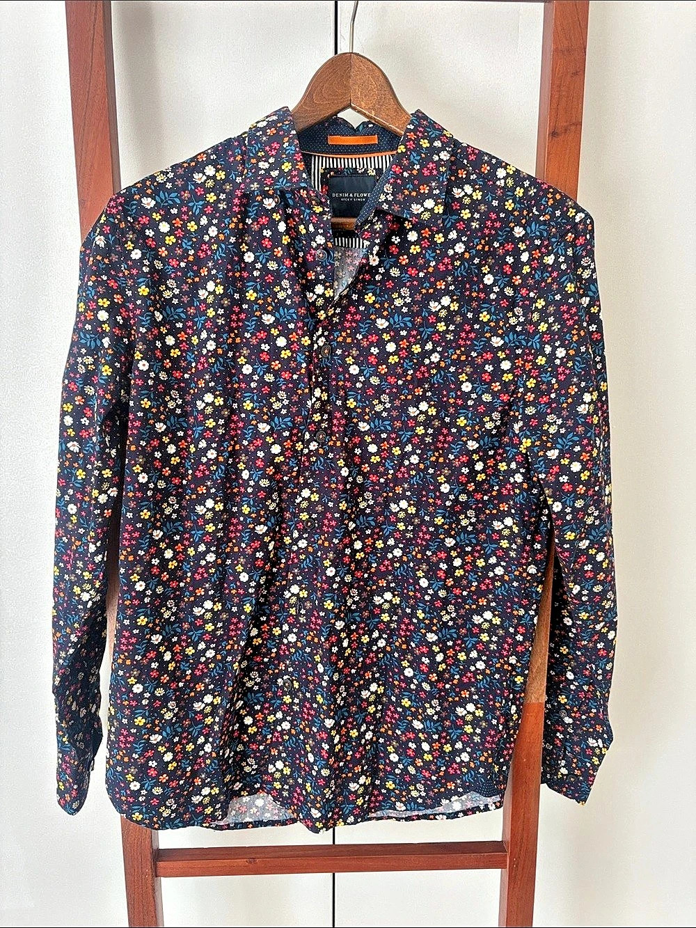 Denim & Flower Floral Button Down Shirt Size Medium Like New